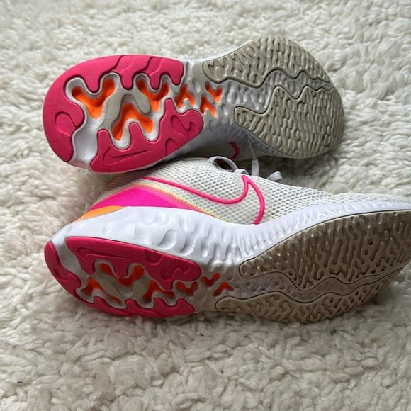 Nike Women's Renew Run Platinum Tint White Neon Size 10 Minor Wear Box Icluded - Picture 13 of 14